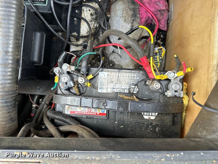 image for item OM9328 2004 Skeeter ZX250 boat