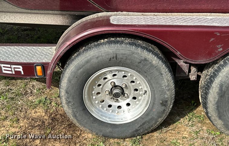 image for item OM9328 2004 Skeeter ZX250 boat