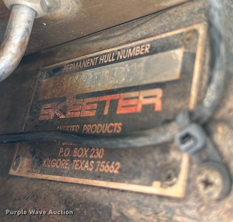 image for item OM9328 2004 Skeeter ZX250 boat