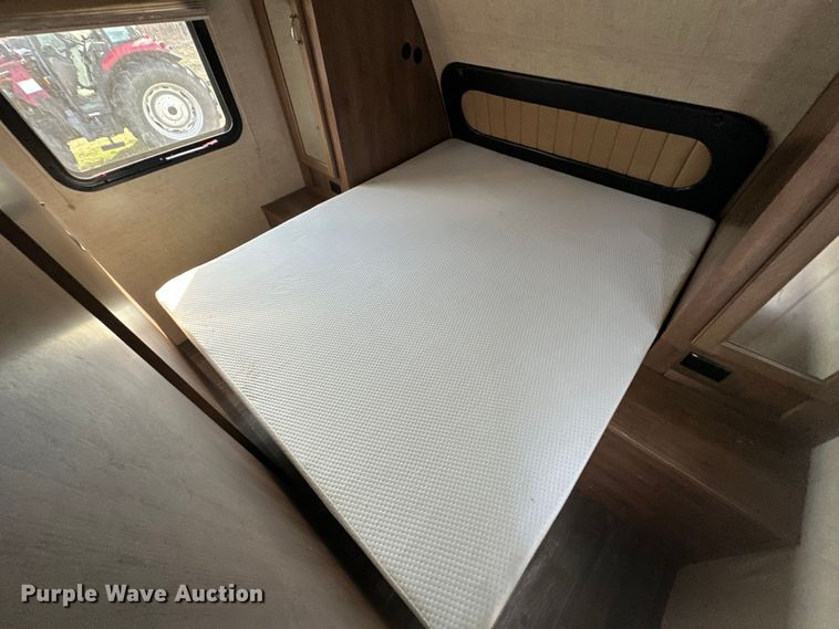 image for item OM9329 2016 KZRV MXT camper