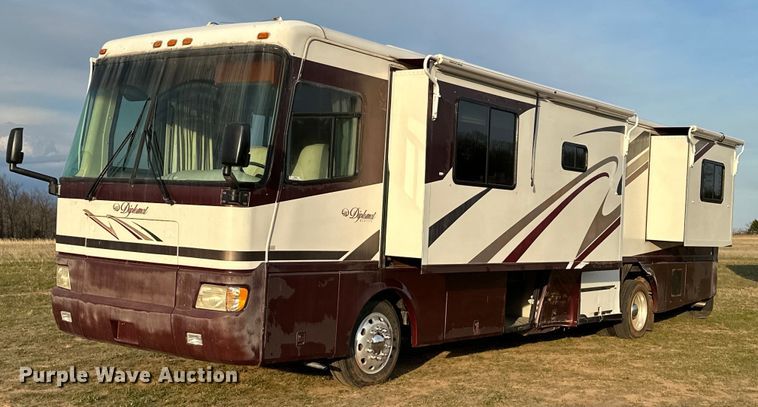 image for item OM9330 2000 Monaco  Diplomat Roadmaster R-2900 RV