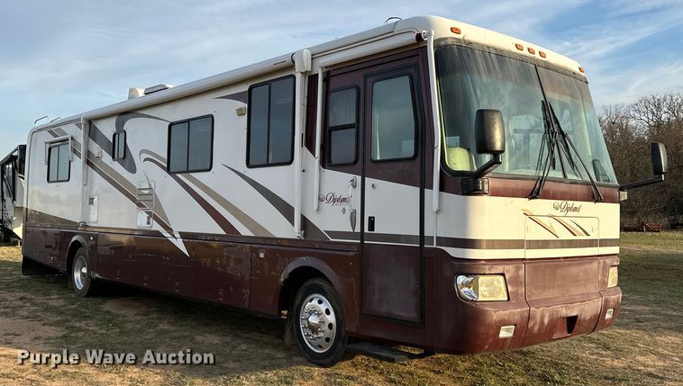 image for item OM9330 2000 Monaco  Diplomat Roadmaster R-2900 RV