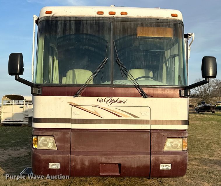 image for item OM9330 2000 Monaco  Diplomat Roadmaster R-2900 RV