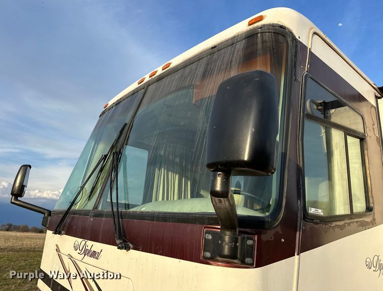 image for item OM9330 2000 Monaco  Diplomat Roadmaster R-2900 RV