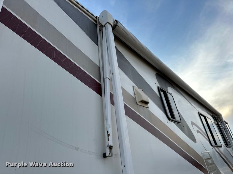 image for item OM9330 2000 Monaco  Diplomat Roadmaster R-2900 RV