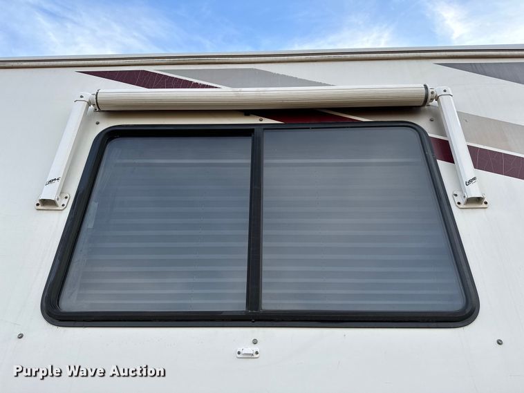 image for item OM9330 2000 Monaco  Diplomat Roadmaster R-2900 RV