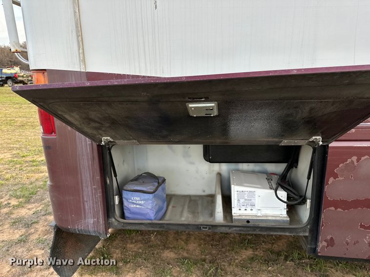 image for item OM9330 2000 Monaco  Diplomat Roadmaster R-2900 RV