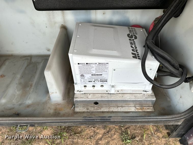 image for item OM9330 2000 Monaco  Diplomat Roadmaster R-2900 RV