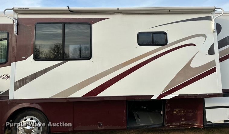 image for item OM9330 2000 Monaco  Diplomat Roadmaster R-2900 RV