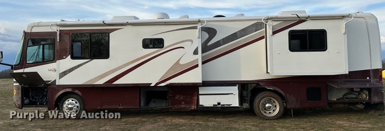 image for item OM9330 2000 Monaco  Diplomat Roadmaster R-2900 RV