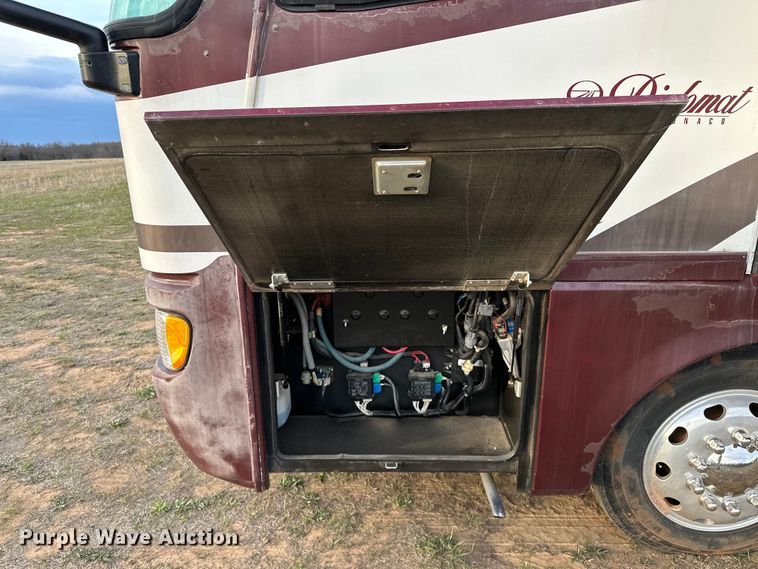 image for item OM9330 2000 Monaco  Diplomat Roadmaster R-2900 RV