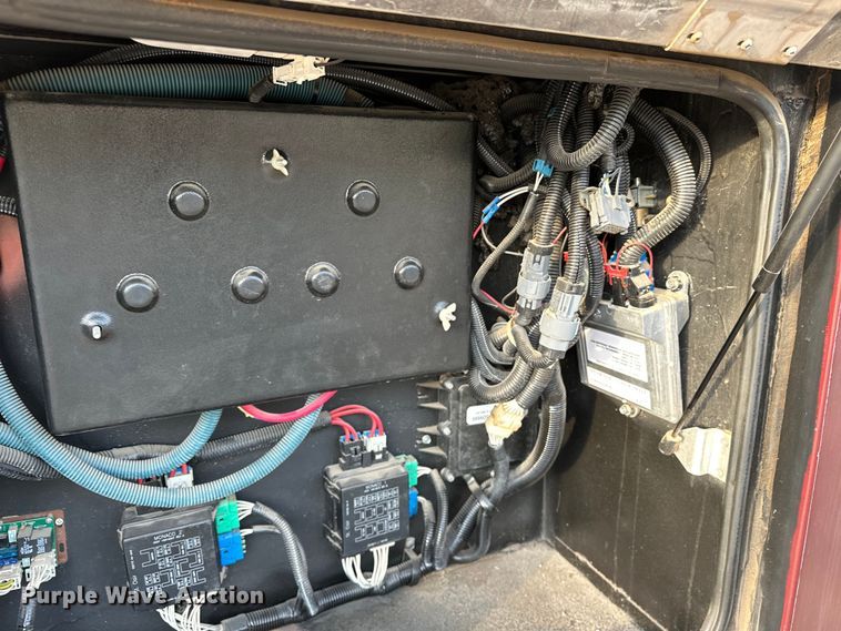 image for item OM9330 2000 Monaco  Diplomat Roadmaster R-2900 RV