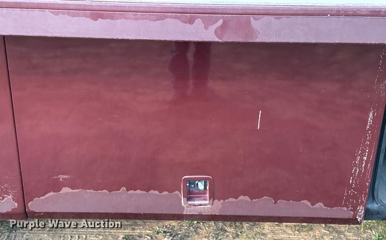 image for item OM9330 2000 Monaco  Diplomat Roadmaster R-2900 RV