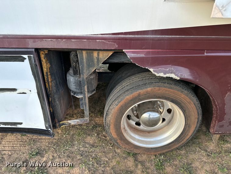 image for item OM9330 2000 Monaco  Diplomat Roadmaster R-2900 RV