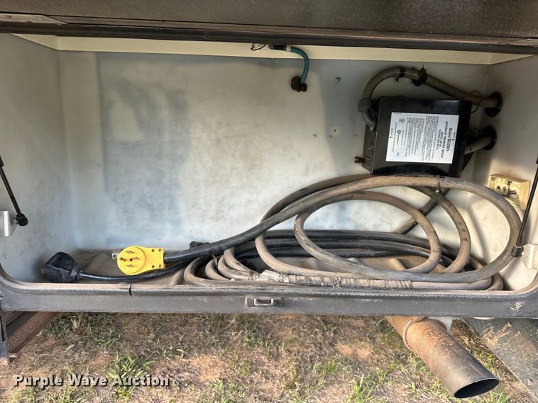 image for item OM9330 2000 Monaco  Diplomat Roadmaster R-2900 RV