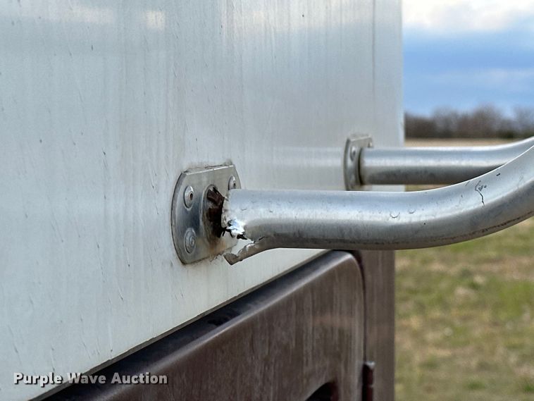 image for item OM9330 2000 Monaco  Diplomat Roadmaster R-2900 RV