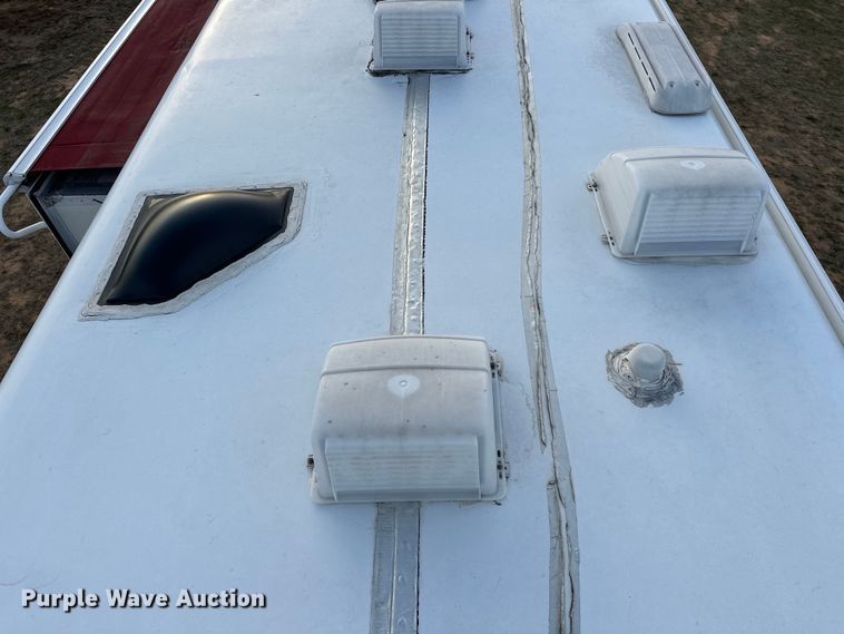 image for item OM9330 2000 Monaco  Diplomat Roadmaster R-2900 RV