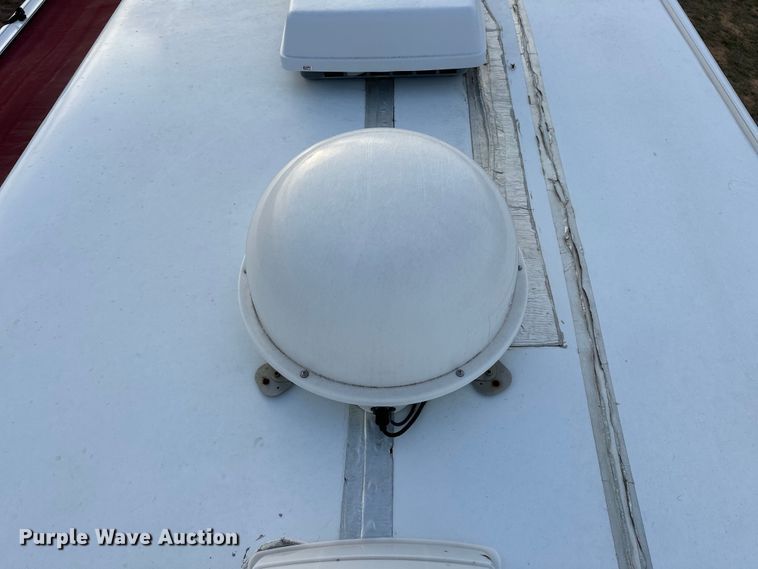 image for item OM9330 2000 Monaco  Diplomat Roadmaster R-2900 RV