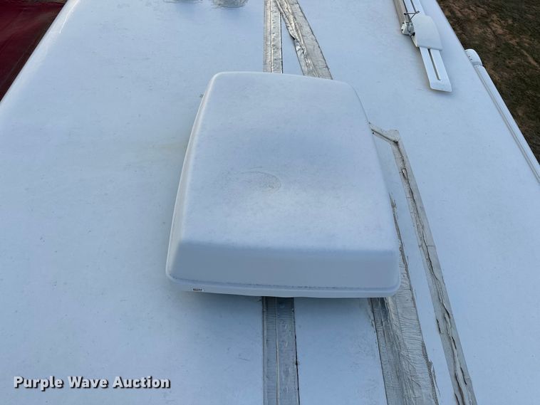 image for item OM9330 2000 Monaco  Diplomat Roadmaster R-2900 RV