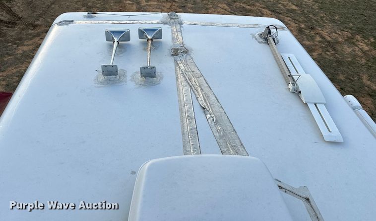 image for item OM9330 2000 Monaco  Diplomat Roadmaster R-2900 RV