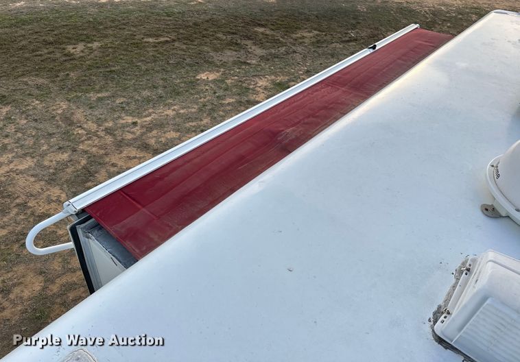 image for item OM9330 2000 Monaco  Diplomat Roadmaster R-2900 RV