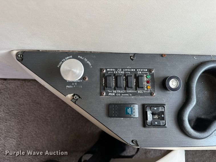 image for item OM9330 2000 Monaco  Diplomat Roadmaster R-2900 RV