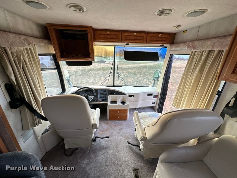 image for item OM9330 2000 Monaco  Diplomat Roadmaster R-2900 RV