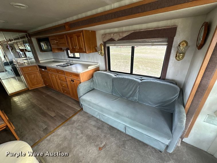 image for item OM9330 2000 Monaco  Diplomat Roadmaster R-2900 RV