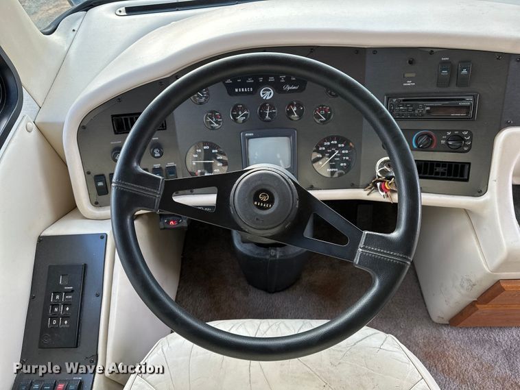 image for item OM9330 2000 Monaco  Diplomat Roadmaster R-2900 RV