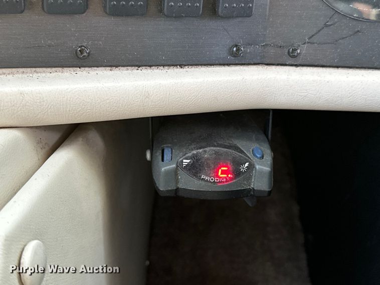 image for item OM9330 2000 Monaco  Diplomat Roadmaster R-2900 RV