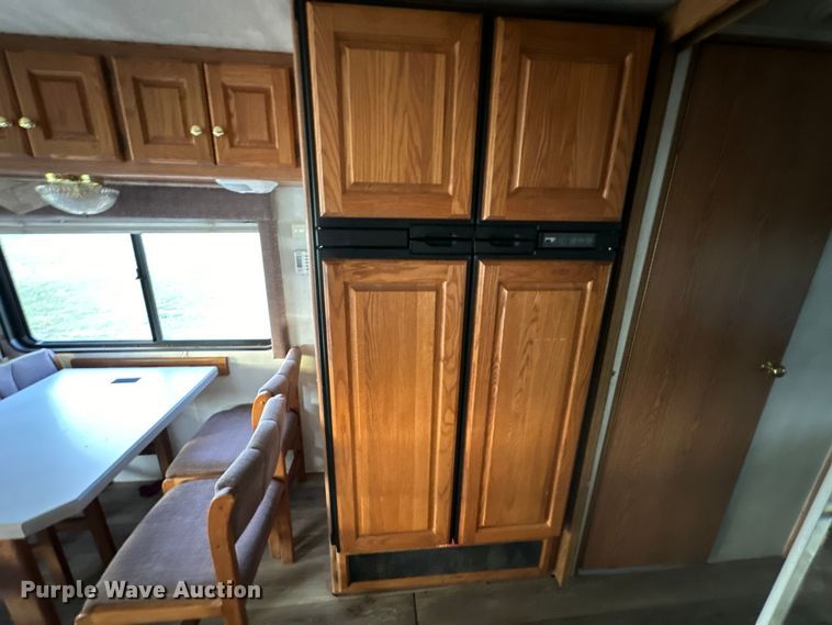 image for item OM9330 2000 Monaco  Diplomat Roadmaster R-2900 RV