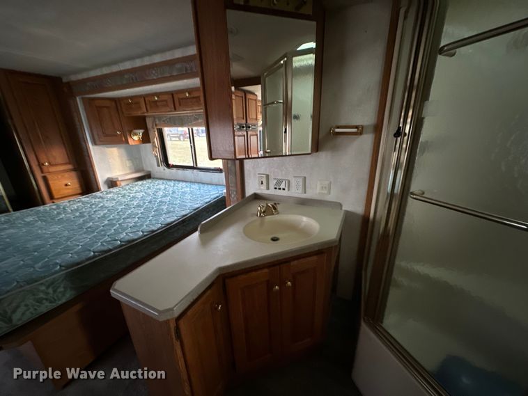 image for item OM9330 2000 Monaco  Diplomat Roadmaster R-2900 RV