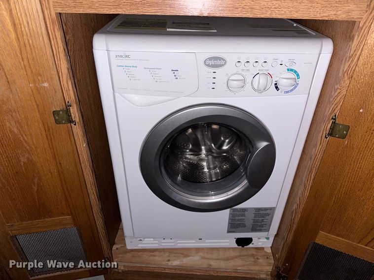 image for item OM9330 2000 Monaco  Diplomat Roadmaster R-2900 RV