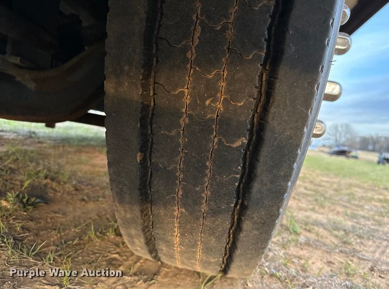 image for item OM9330 2000 Monaco  Diplomat Roadmaster R-2900 RV