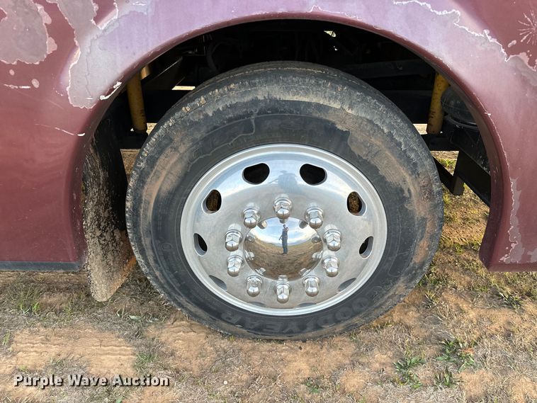 image for item OM9330 2000 Monaco  Diplomat Roadmaster R-2900 RV