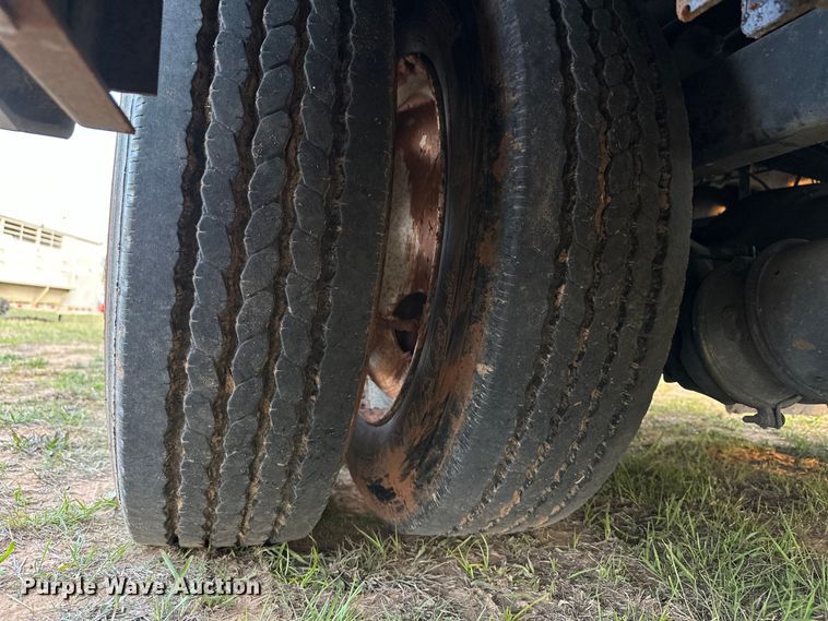 image for item OM9330 2000 Monaco  Diplomat Roadmaster R-2900 RV