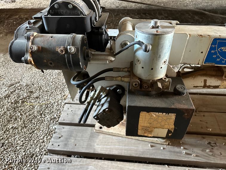 image for item OM9332 AutoCrane 3203 crane