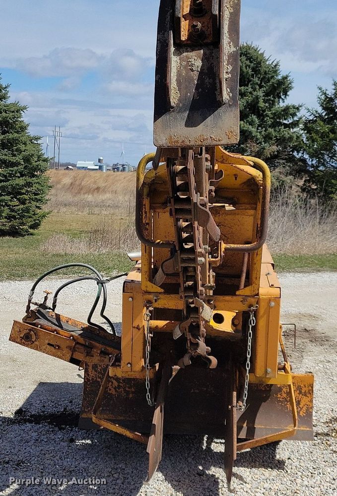 image for item DG0584 1976 Case TF700 trencher