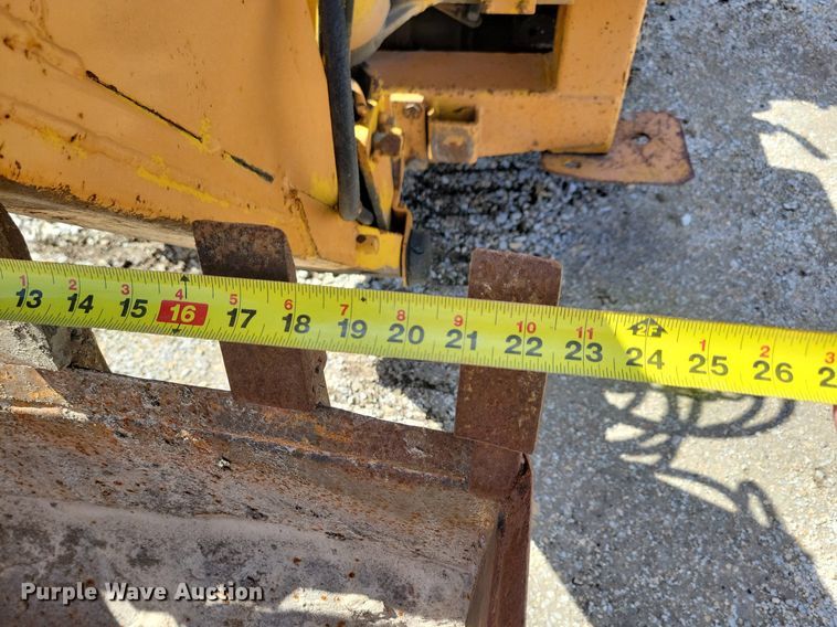 image for item DG0584 1976 Case TF700 trencher