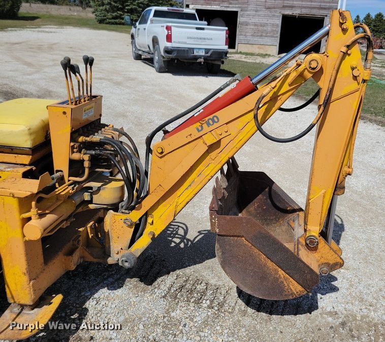 image for item DG0584 1976 Case TF700 trencher
