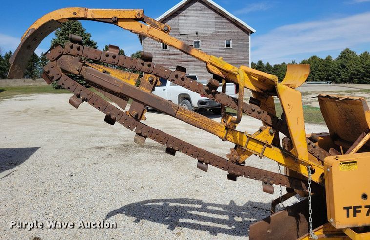 image for item DG0584 1976 Case TF700 trencher