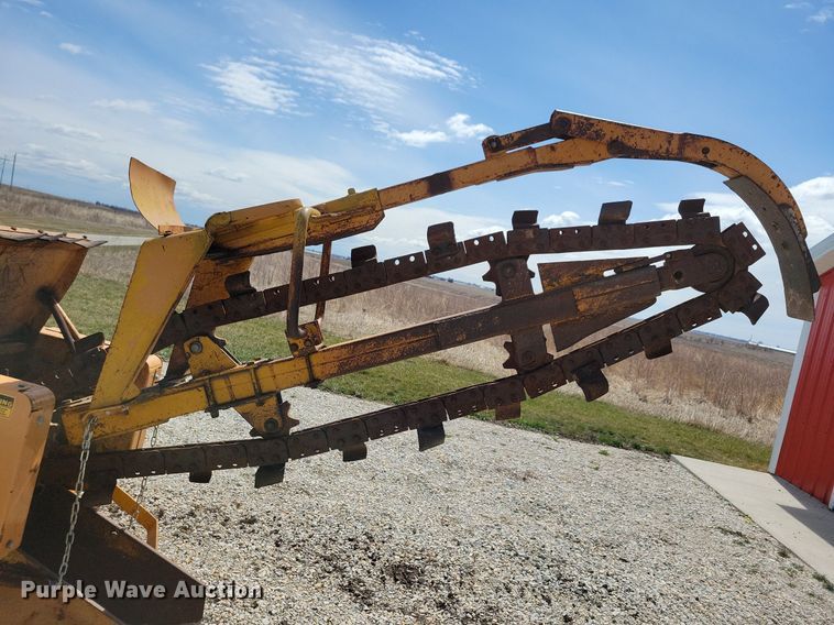 image for item DG0584 1976 Case TF700 trencher