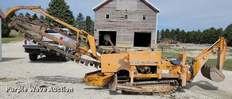 image for item DG0585 Case TF700 trencher