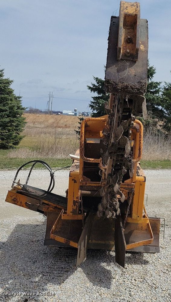 image for item DG0585 Case TF700 trencher