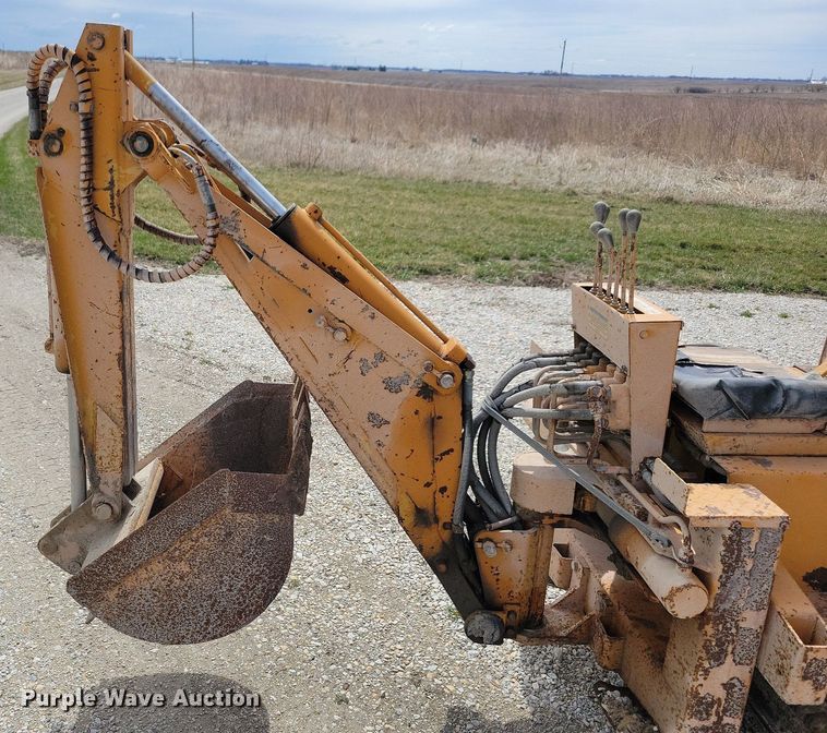 image for item DG0585 Case TF700 trencher