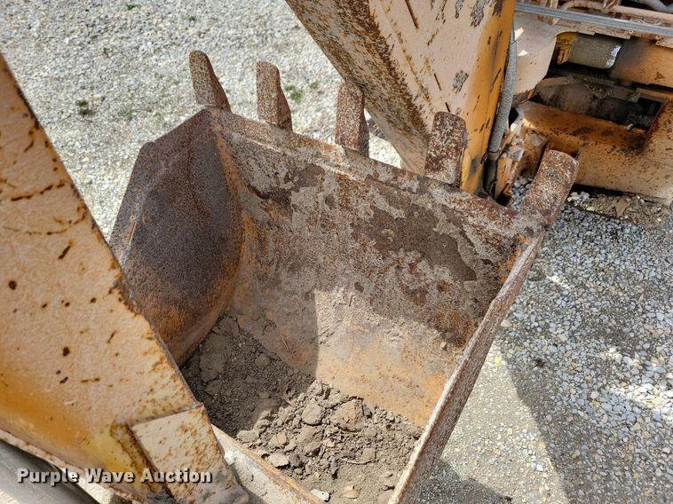 image for item DG0585 Case TF700 trencher