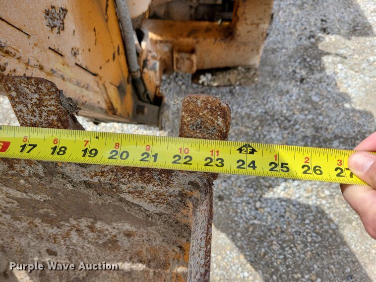 image for item DG0585 Case TF700 trencher