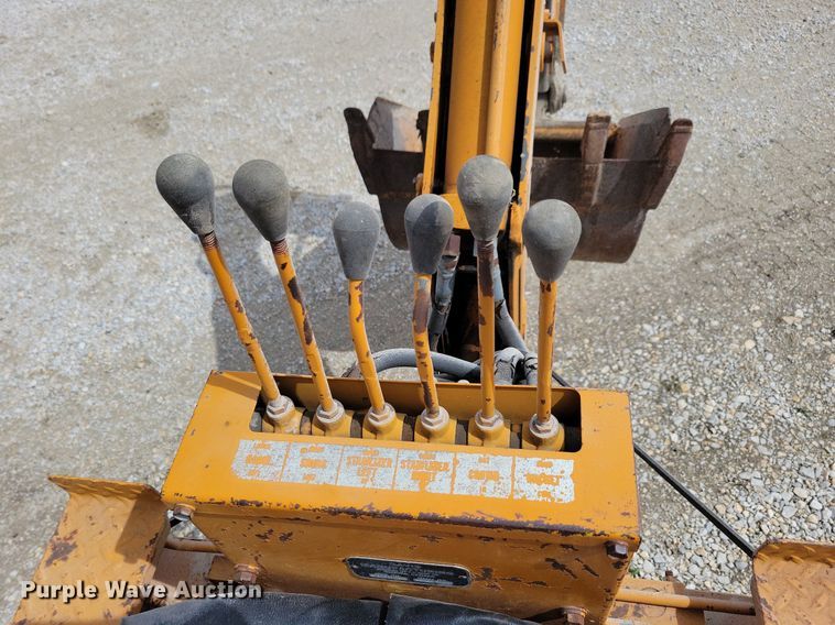 image for item DG0585 Case TF700 trencher