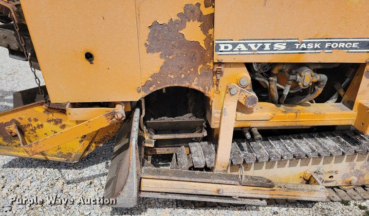image for item DG0585 Case TF700 trencher