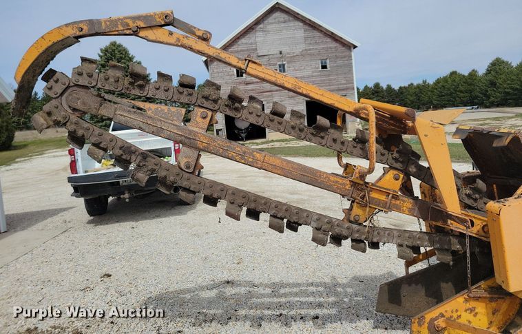 image for item DG0585 Case TF700 trencher